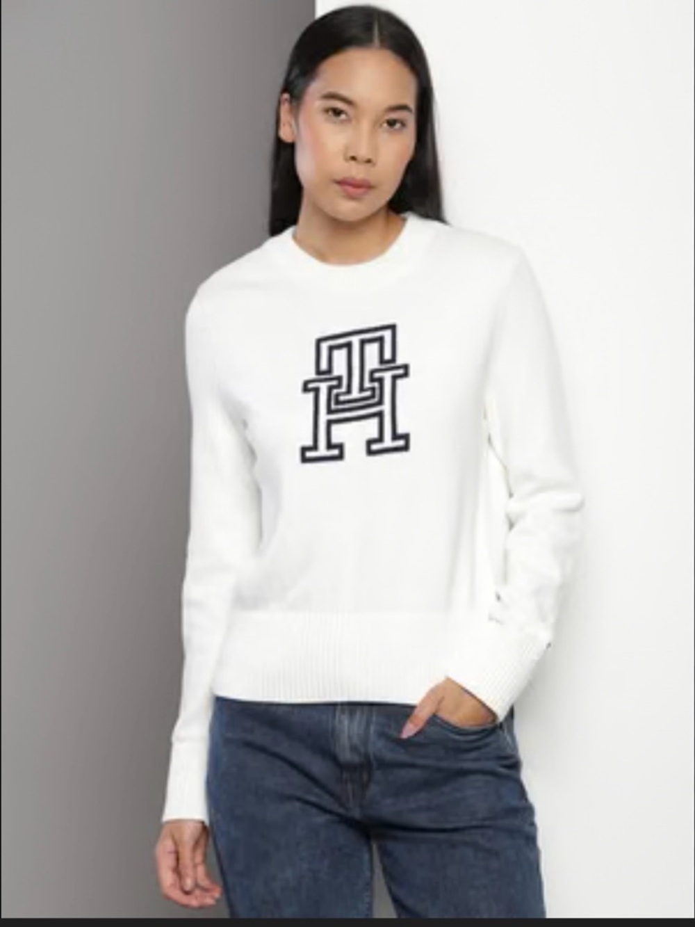 Tommy Hilfiger White Crewneck Sweater with Navy Logo  L